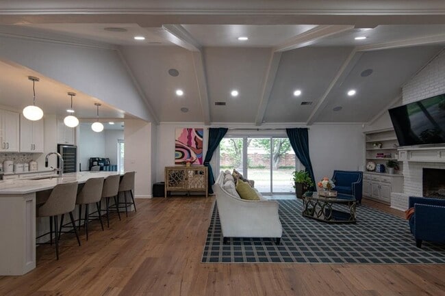 Photo - 3025 Regency Ct