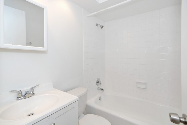 Photo - 14026 S School St