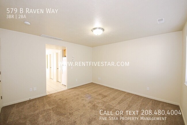 Photo - 579 Raven Way