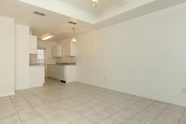 Photo - 430 Knickerbocker St Unit 22