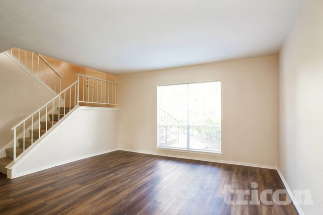 Photo - 8610 Pine Shores Dr