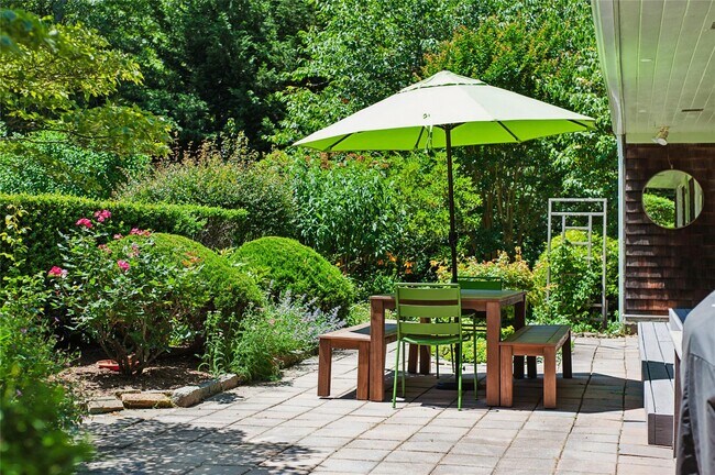 Photo - 6 Randall Rd