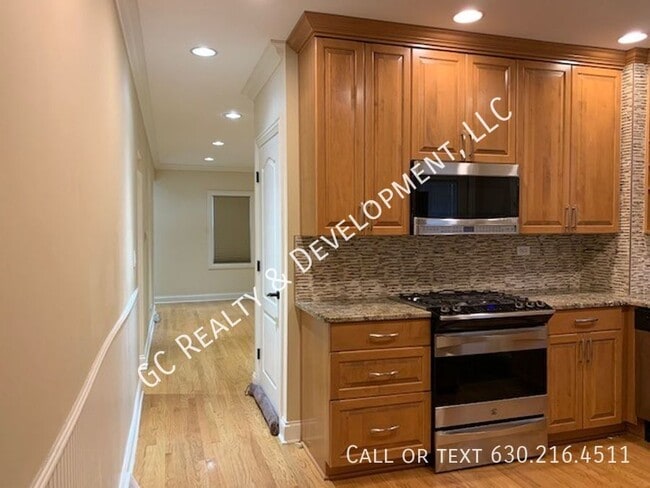 Photo - 1460 Whitcomb Ave