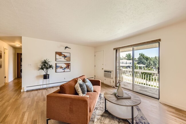 Beautiful remodeled condo with lovely view... - Beautiful remodeled condo with lovely view...