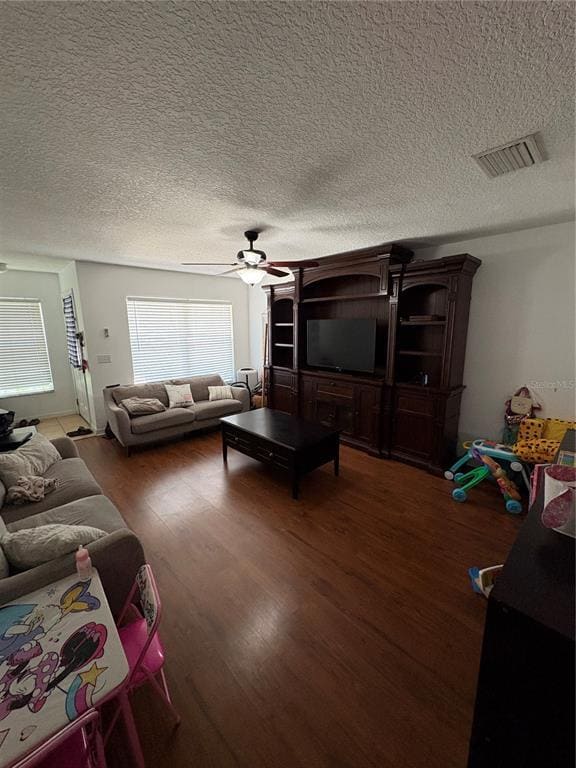 Photo - 252 Castlekeeper Pl