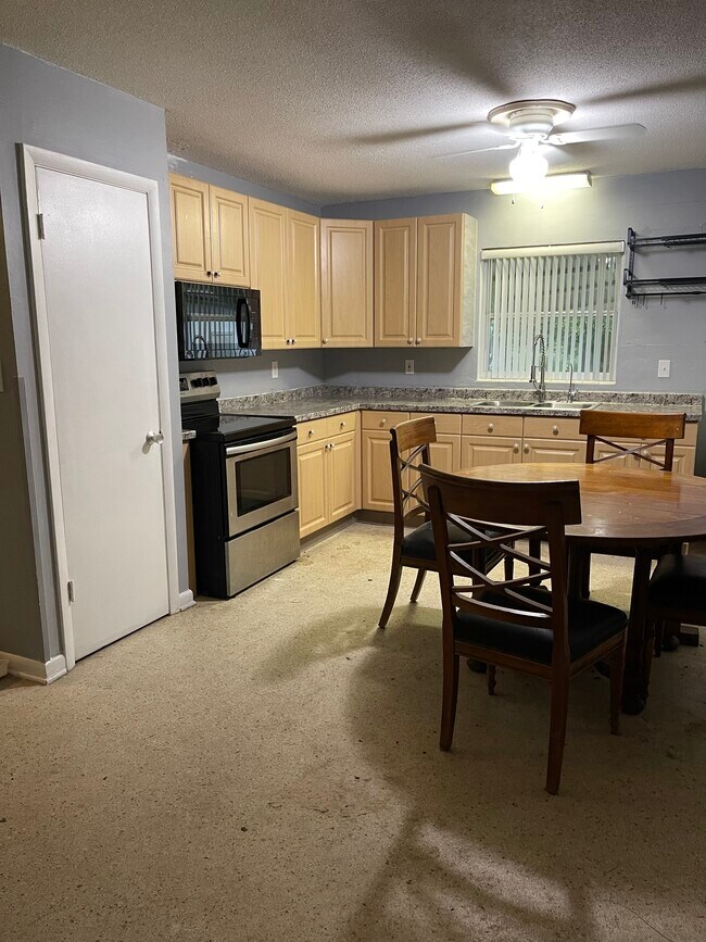 Photo - 2315 Coolidge Rd