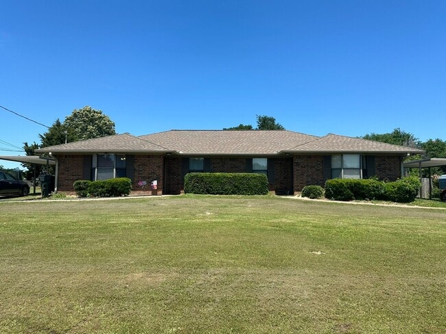 Building Photo - 2108/2110 Stoneridge  SERIES 1 Unit 2110