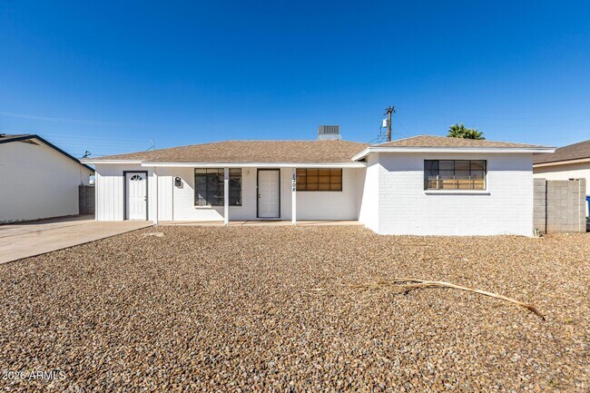 Photo - 1308 W 6th St