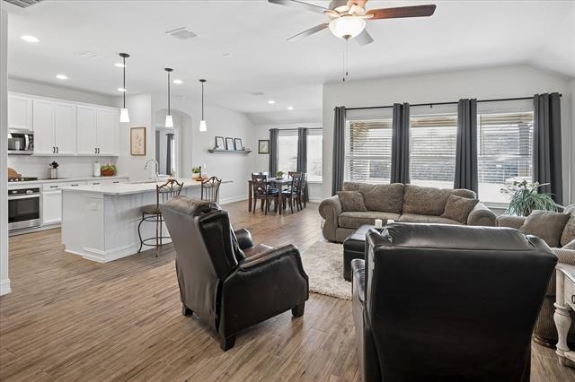 Photo - 1324 Millican Ln