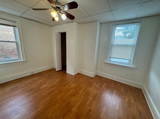 Photo - 5526 Howe St Unit 3rd Floor