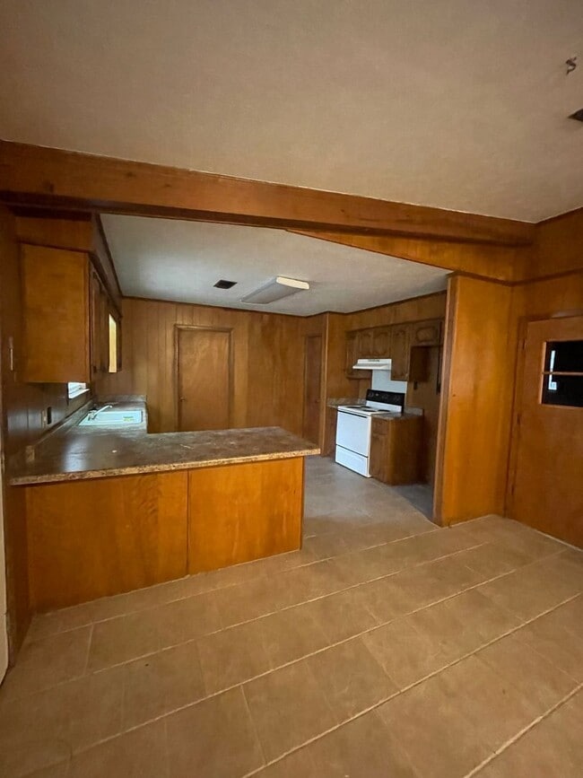 Photo - 2950 Clark Ln