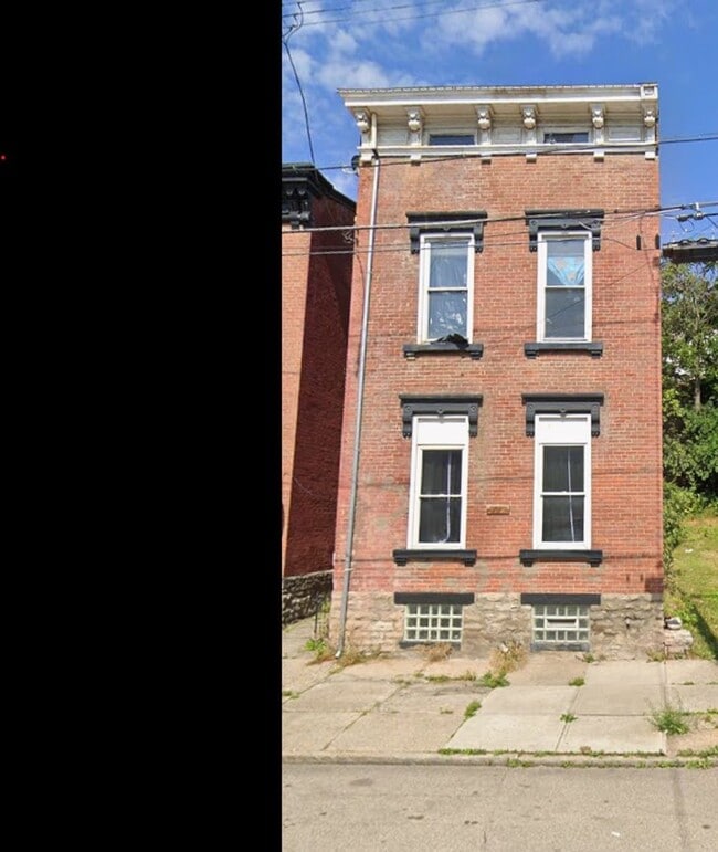 Building Photo - 929 State Ave Unit 2