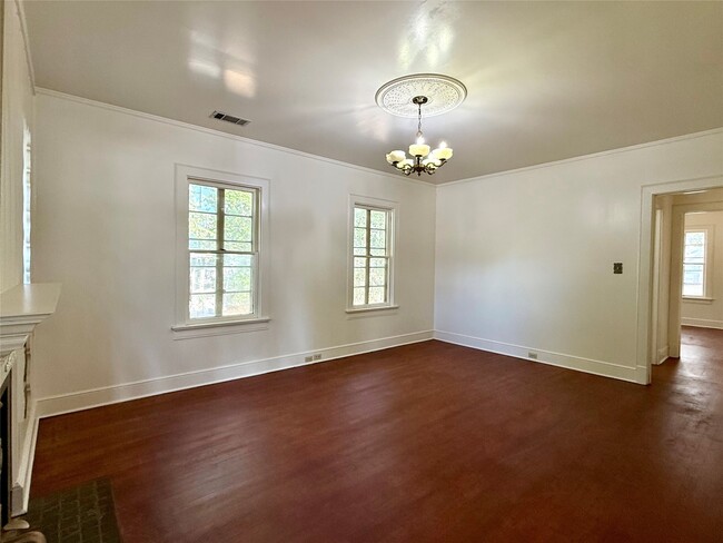 Photo - 101 S Brewer St