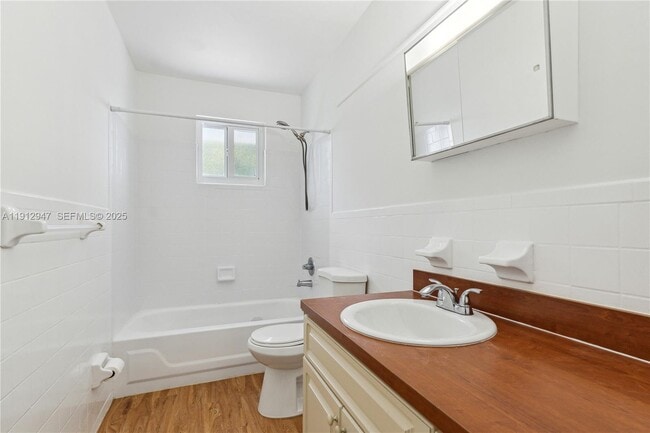 Photo - 793 NW 91st St Unidad 2