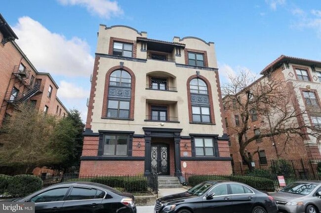 Photo - 1438 Meridian Pl NW Unidad 304