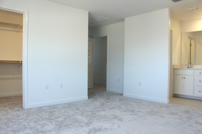 Photo - 12663 Snowy Owl Wy