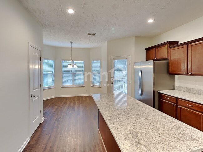 Photo - 3331 Foxside Ln