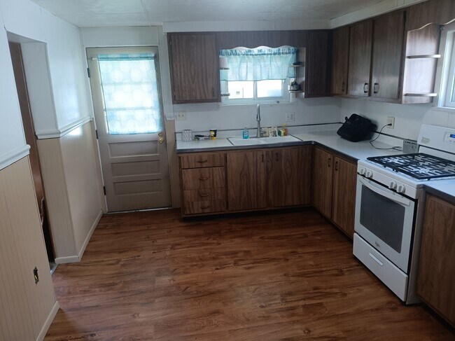 Photo - 111 Millers Ln
