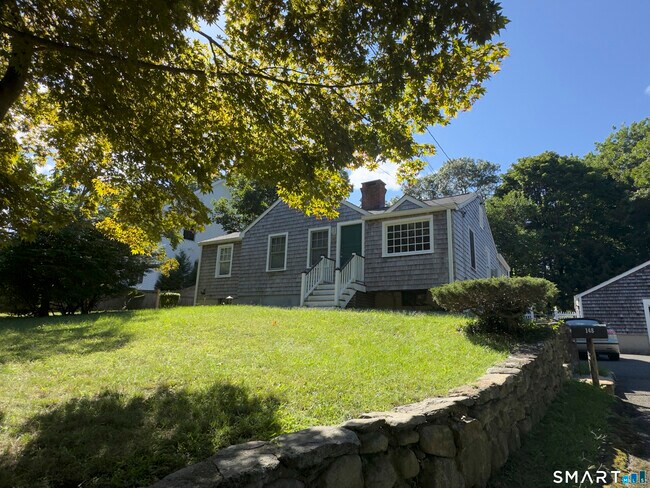 148 Imperial Ave Unit 1
