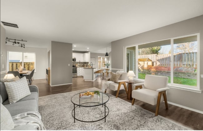 Photo - 1328 NE Parkside Dr