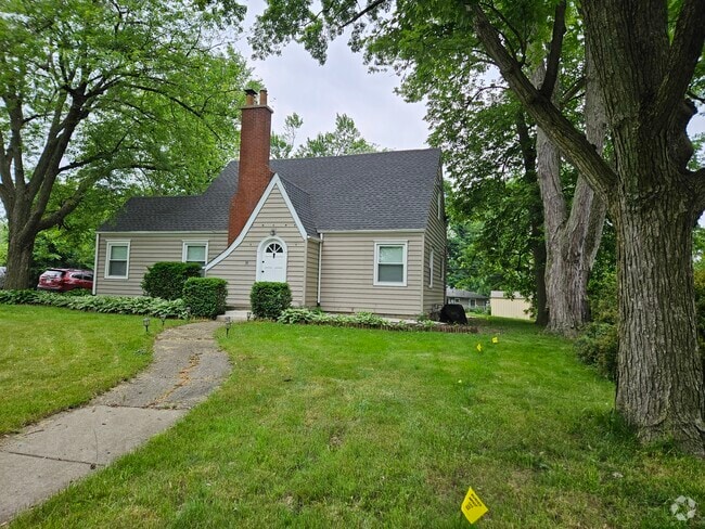Building Photo - 36 Deerpath Rd Rental