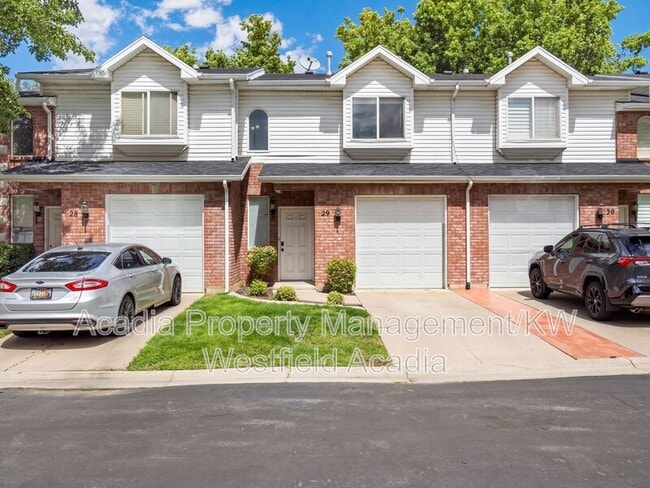 Photo - 130 Peregrine Ln