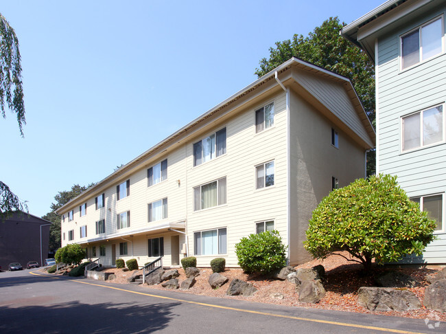 Building Photo - Greentree Apartments