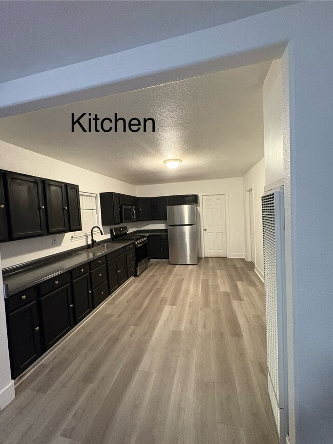 Photo - 8022 S Willow St