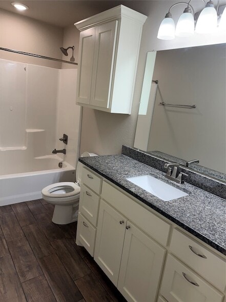Photo - 303 N Colbert Ave