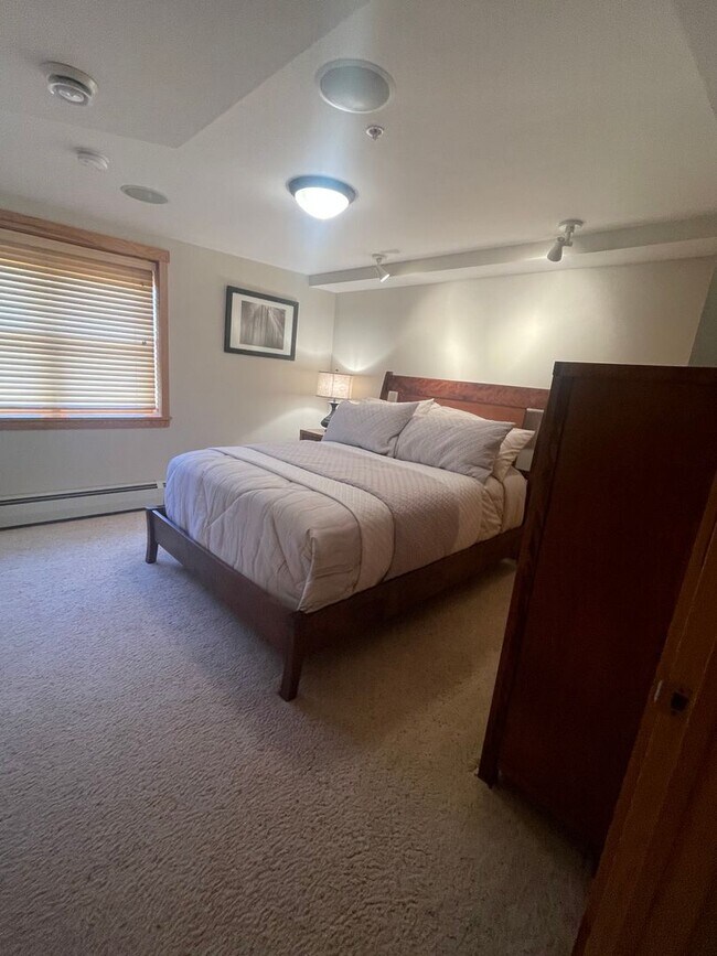 Photo - Beacon Pointe Condo! Stunning  Lake Views ...