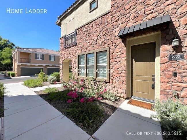 Building Photo - 2722 S Cavalier Dr