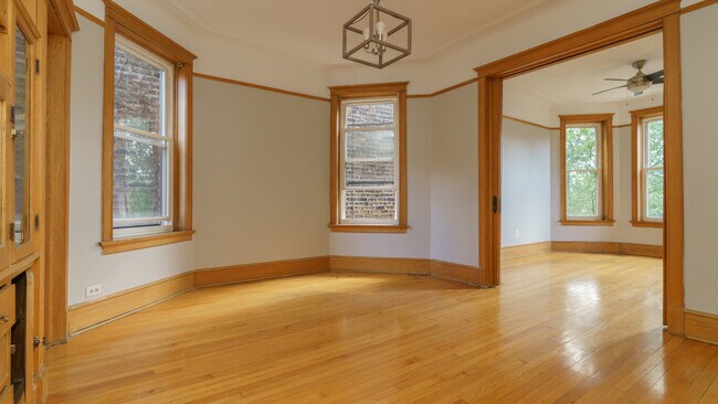 Photo - 3817 N Wilton Ave Unit 3