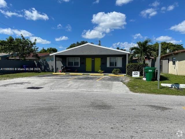 Building Photo - 1281 NW 30th Ave Unit 1 Rental