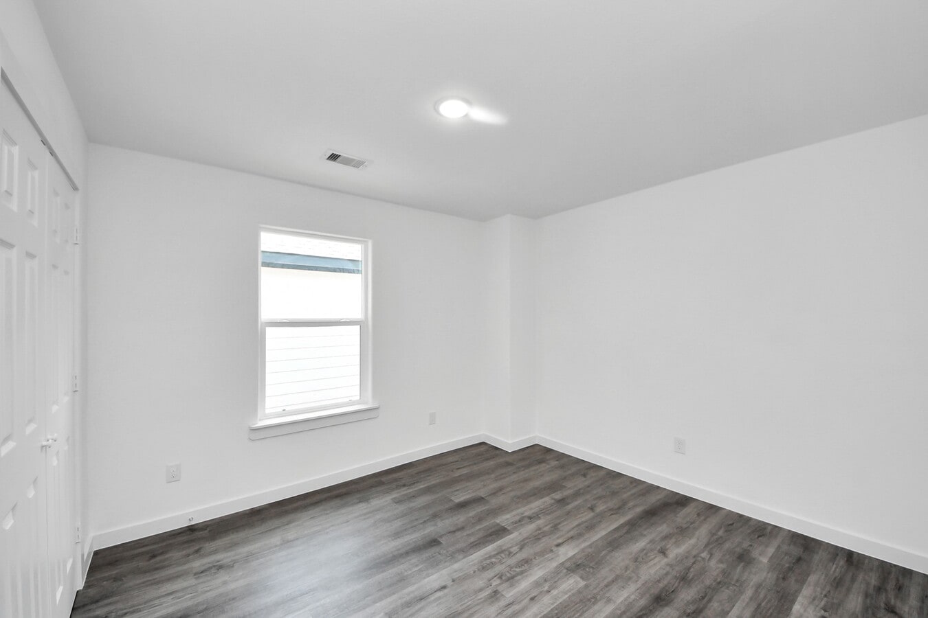 Photo - 2322 Wavell St