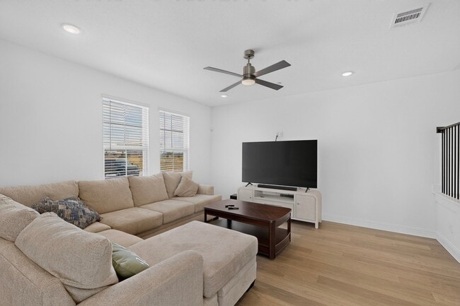 Photo - 1032 Bristleleaf Wy