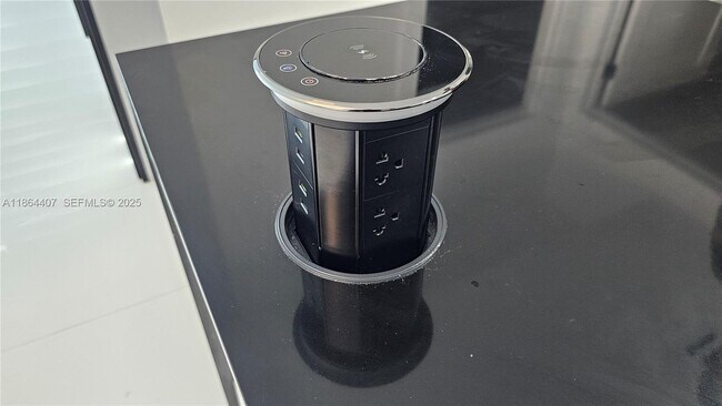 Photo - 1861 NW N River Dr Unit 11