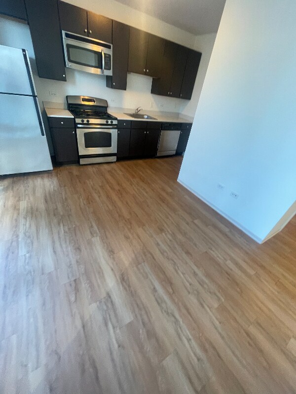 Photo - 331 W Wacker Dr