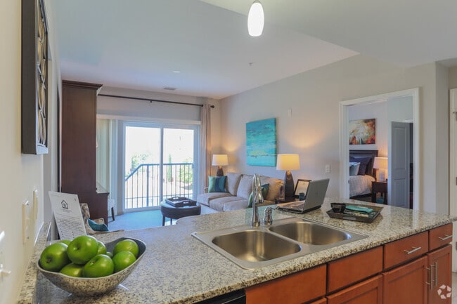 2BR,2BA,-Madison