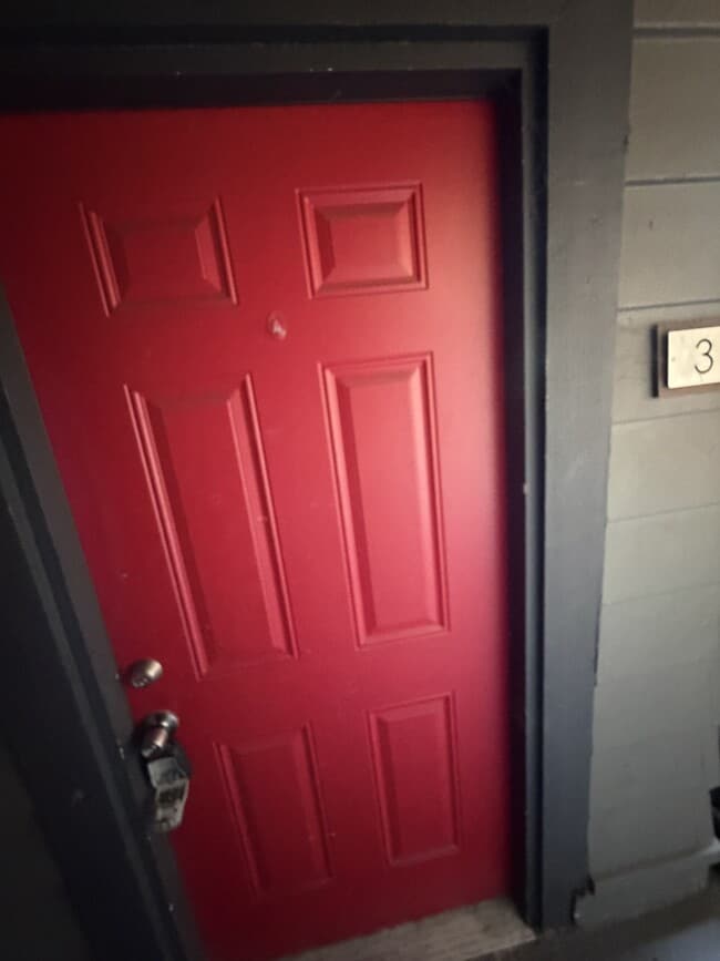7560 North Ave