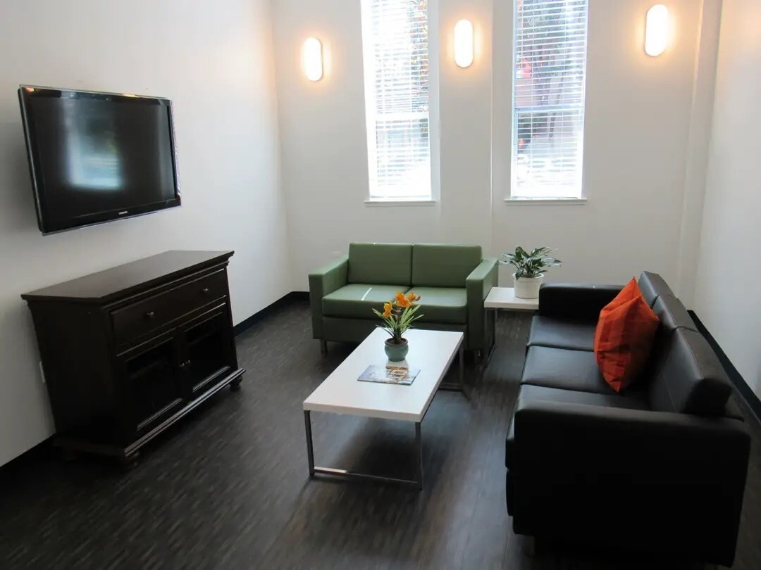 Photo - 1100 17th St