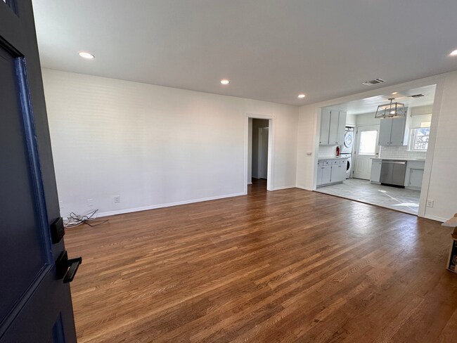 Photo - 10662 Shoshone Ave