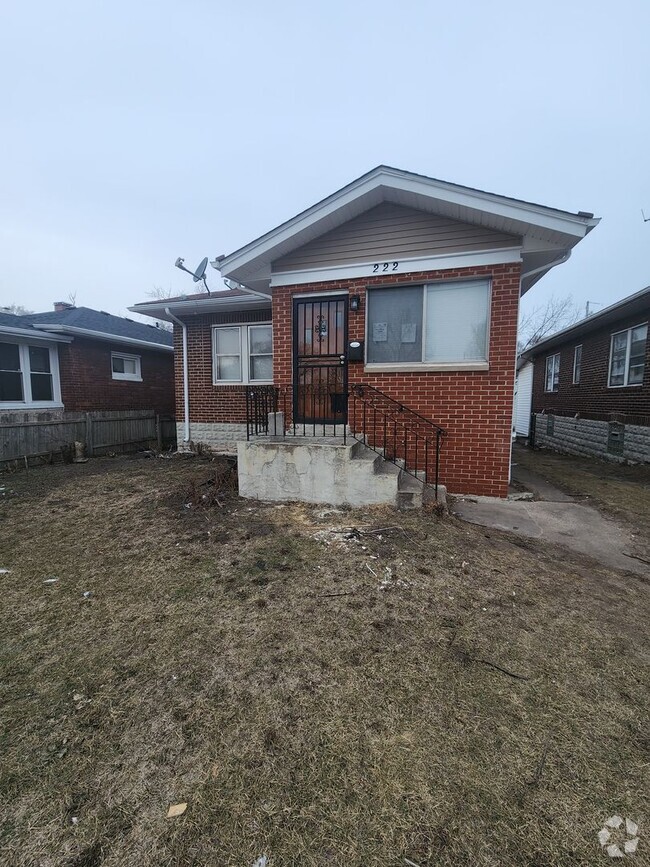 Building Photo - Remodeled Home With Garage