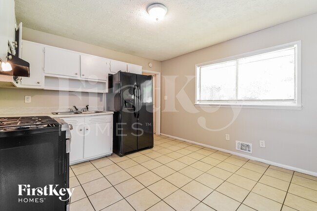 1364 Labelle St