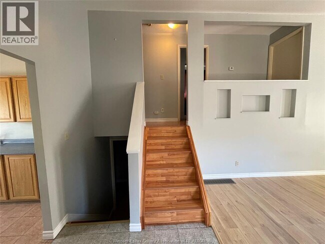 Photo - 8125 Little River Rd