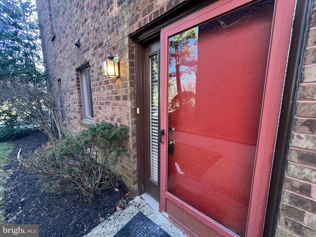 Building Photo - 1701 Mountainview Dr Unit 1701