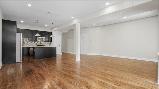 Photo - 4530 S Michigan Ave