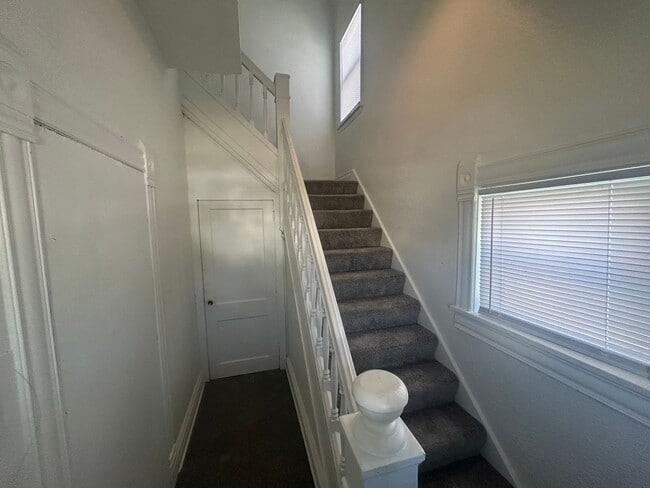 Photo - Highly walkable upstairs duplex
