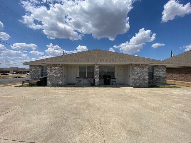 Photo - 3709 Littleleaf Dr Unit #B