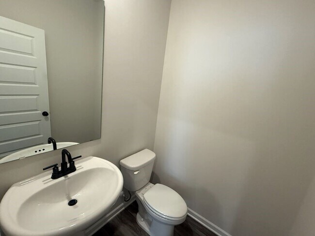 Photo - 2304 Grape Vine Wy