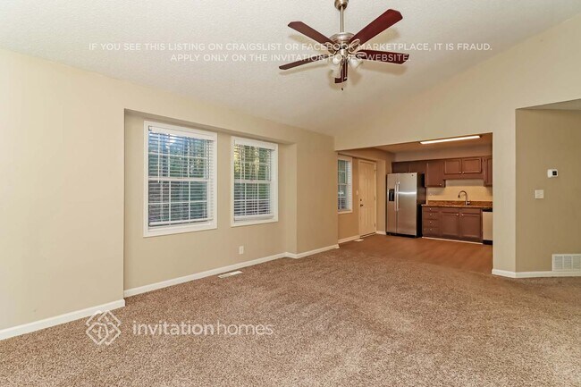 Photo - 1965 Sandcreek Dr SW